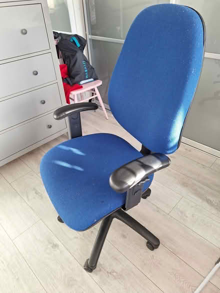 Photo of free Office chair (L14 Broadgreen) #2