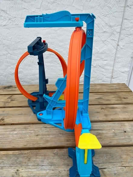 Photo of free Hot wheels track (Penisarwaun LL55) #2