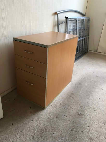Photo of free Quality desk and drawers (Whitchurch CF14) #3