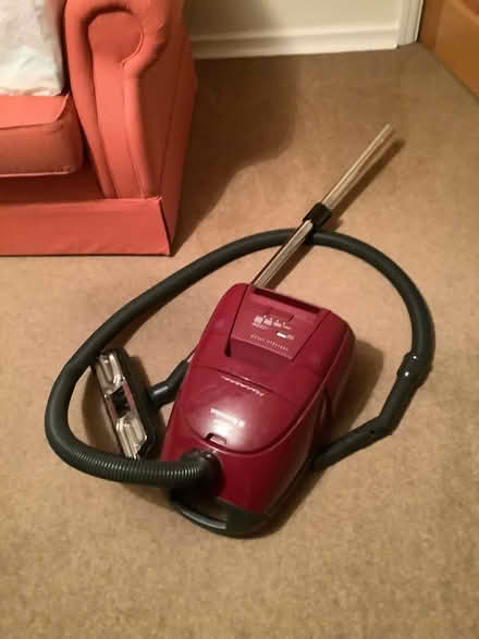 Photo of free Cylinder vacuum cleanet (Earley RG6) #1