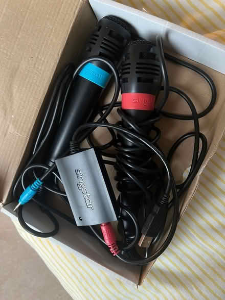 Photo of free Singstar microphones (Belper DE56 1) #1