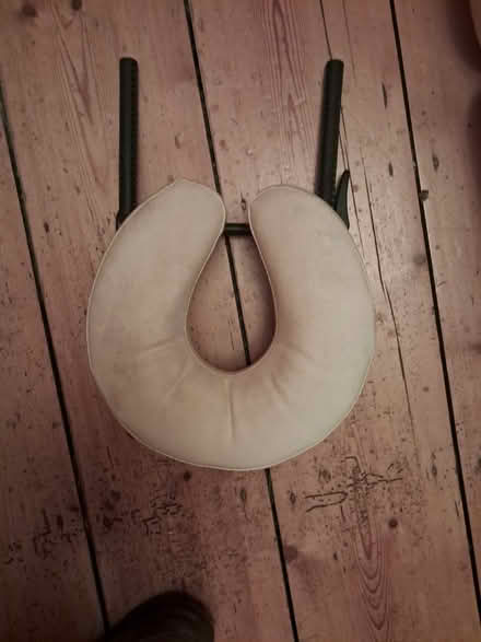 Photo of free Massage table (Leatherhead KT22) #4