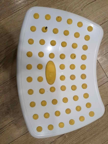 Photo of free Toddler step (Bd220qn) #2