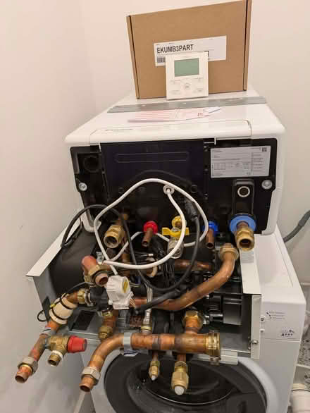 Photo of free hybrid heat pump gas boiler Daikin and hot water tank (Plantation G51) #2