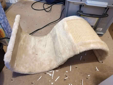 Photo of free Cat scratcher (Leeds LS13) #1