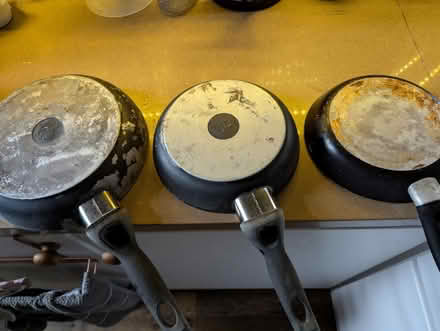 Photo of free Frying pans (PO4) #2
