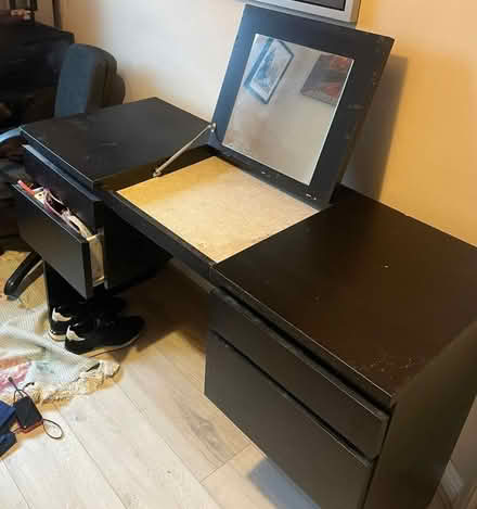 Photo of free Make up dresser (Dublin 18) #2