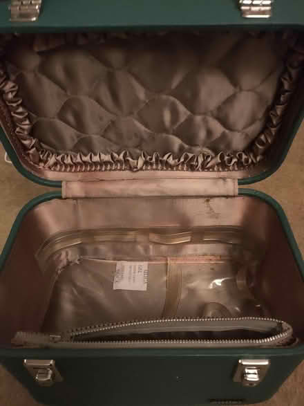 Photo of free Antler make up bag (CB24) #2