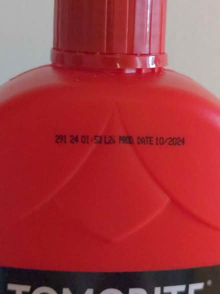 Photo of free Tomato Plant Feed (BN8) #3