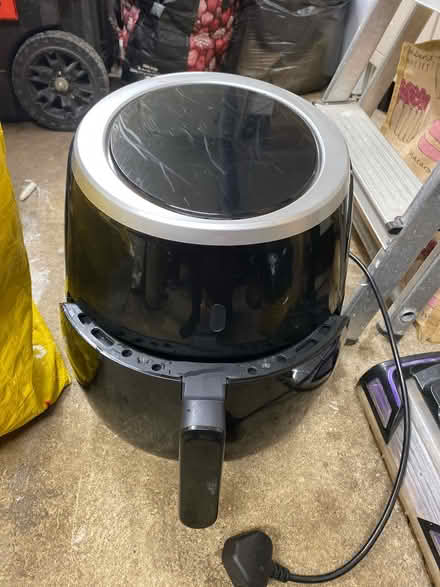 Photo of free Air fryer (Potton) #1