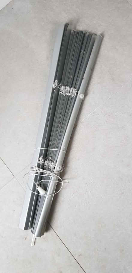 Photo of free Venetian blind (Great Kimble HP17) #1