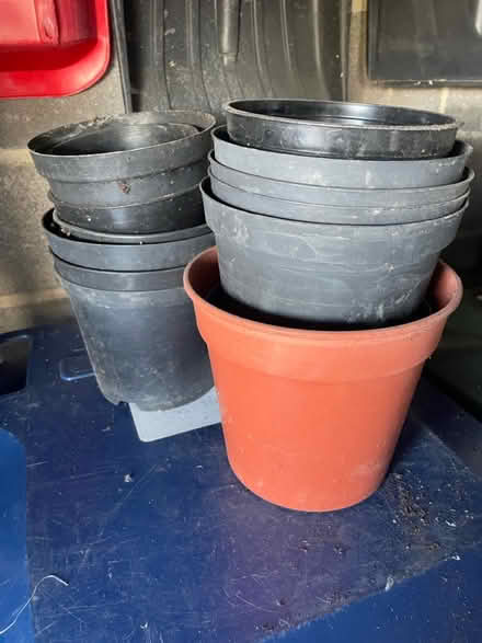 Photo of free Medium plastic pots (Fawdon NE3) #1