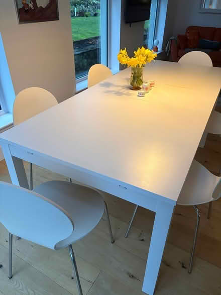 Photo of free White IKEA extending dining table (Milngavie G62) #1
