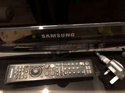 Photo of free Samsung 40" TV (2010) (Comiston EH10) #2