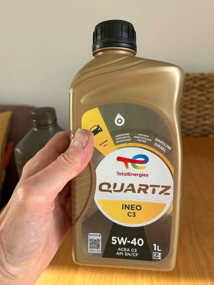 Photo of free Motor engine oil 5W-40 (Coton Hill SY1) #1