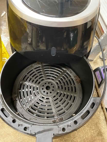 Photo of free Air fryer (Potton) #2