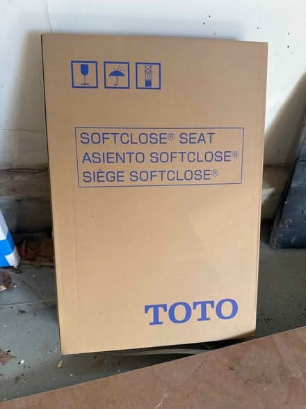 Photo of free Toilet seat unopened.Elongated bowl (Rockville) #1