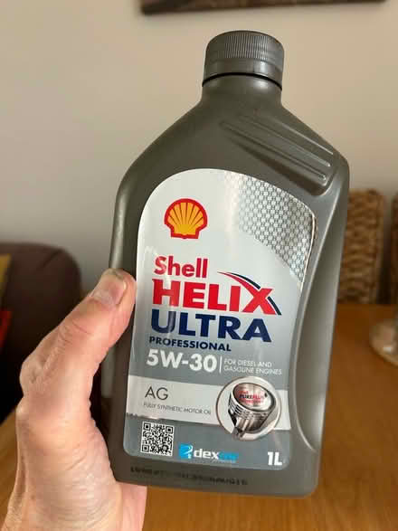 Photo of free Motor engine oil 5W-30 (Coton Hill SY1) #1