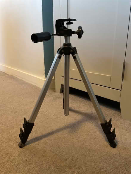 Photo of free Tripod (Gyle EH12) #3