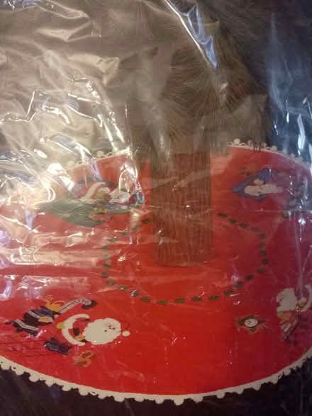 Photo of free Christmas tree skirt to embroider (Mousehold NR3) #1