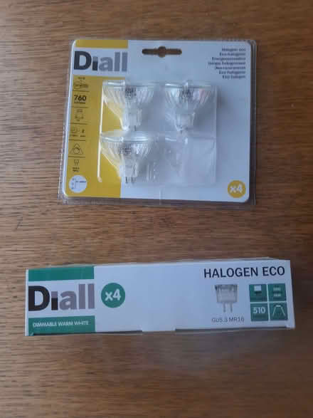 Photo of free X7 halogen light bulbs MR16 (Norton Lees S8) #1
