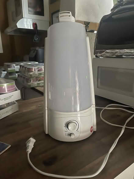 Photo of free humidifier - needs fixing (Bloor and Ossington) #1