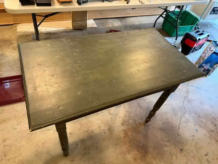 Photo of free Solid wood table (Near Notre Dame) #1