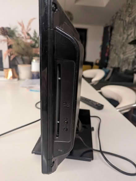 Photo of free Toshiba TV DVD player (not working) (Cheadle SK8) #3