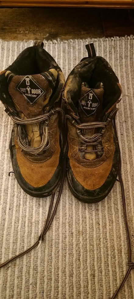 Photo of free Unisex brown walking boots size 7 (ME1) #1
