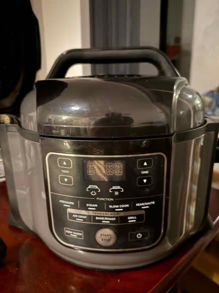 Photo of free Non Working AirFryer/PressureCooker (LU5 - Dunstable) #1