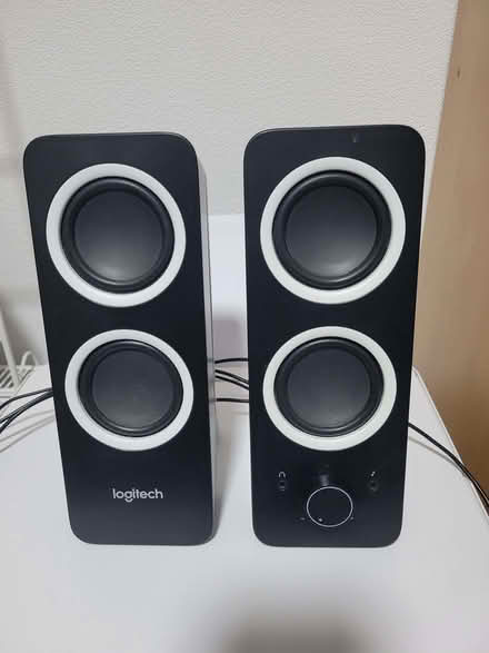 Photo of free computer speakers (Northowram HX3) #1