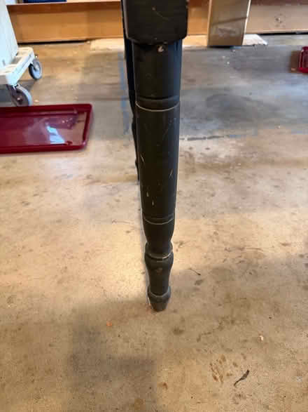 Photo of free Solid wood table (Near Notre Dame) #4