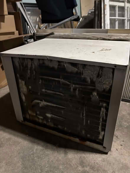 Photo of free Window air conditioner (Avalon park) #3