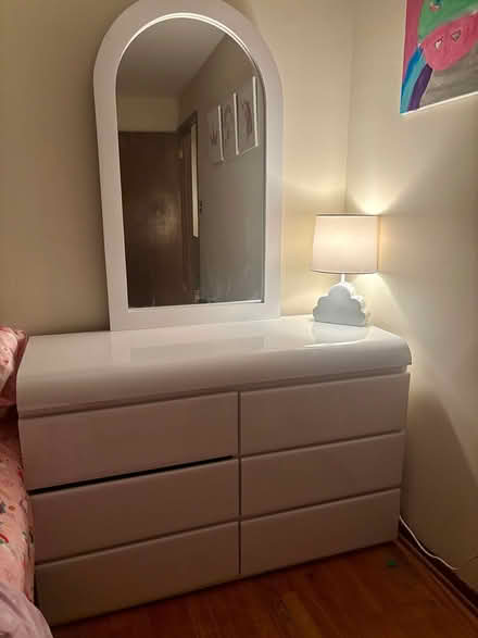 Photo of free Dresser & mirror (Ringoes, NJ) #1