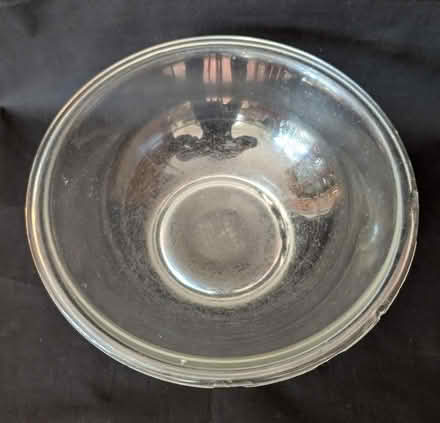 Photo of free Pyrex Bowl (damaged) (Crescent Park) #2