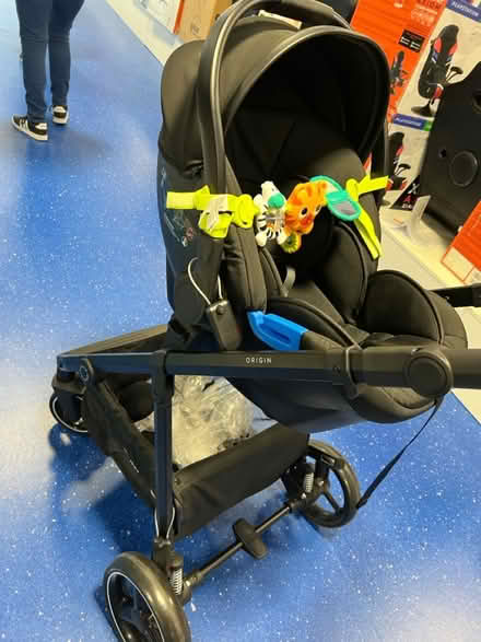 Photo of free Intact car seat (CR7) #1
