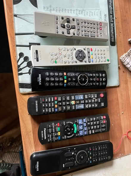 Photo of free TV controllers (Woodley RG5) #1