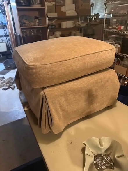 Photo of free Ottoman (Ballard) #1