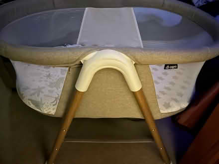 Photo of free Crib with mattress (Barnet, en5) #1