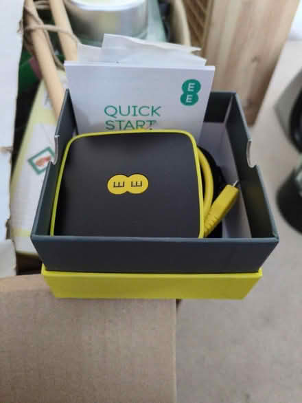 Photo of free EE WiFi Mini (SE9) #1