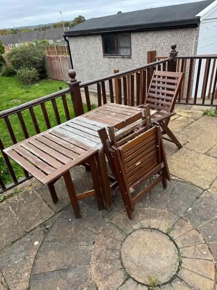 Photo of free Outdoor table & chairs (Orpington BR6) #2