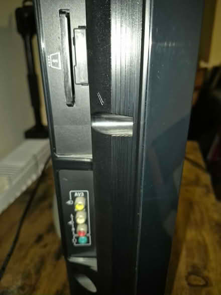 Photo of free 32'' sony lcd tv (Horsham Town area) #3
