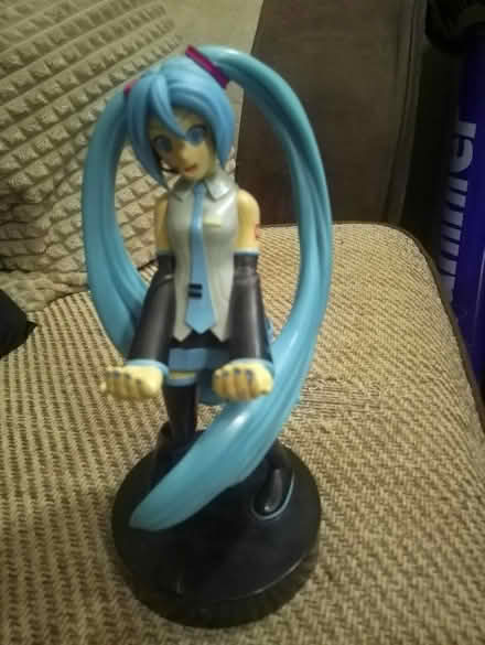 Photo of free Hatsume phone/keypad holder (Keighley bd20) #1