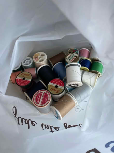 Photo of free Lots of old sewing thread (Skokie) #1
