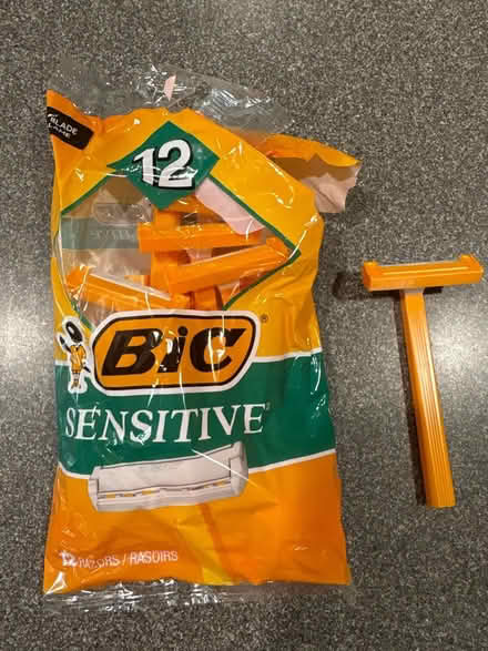 Photo of free Disposable Razors (Highland Ave, RWC) #1
