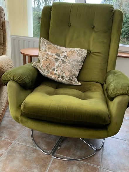 Photo of free Two swivel armchairs/ Dwy gadair sy'n troi (Chwilog LL53) #2