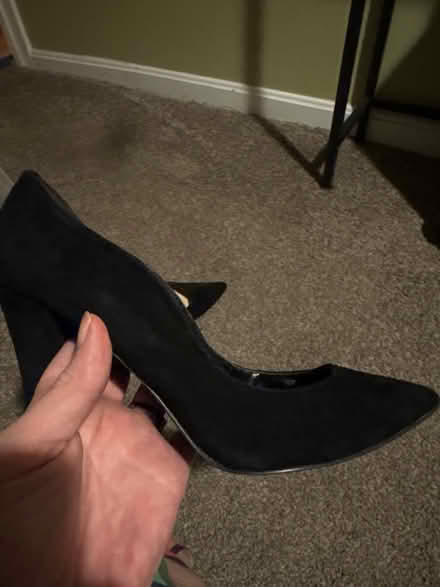 Photo of free 8.5 Nine West black heels (Severn) #2