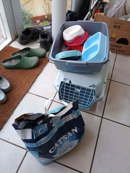 Photo of free Cat care items (Temple Street OX4) #1