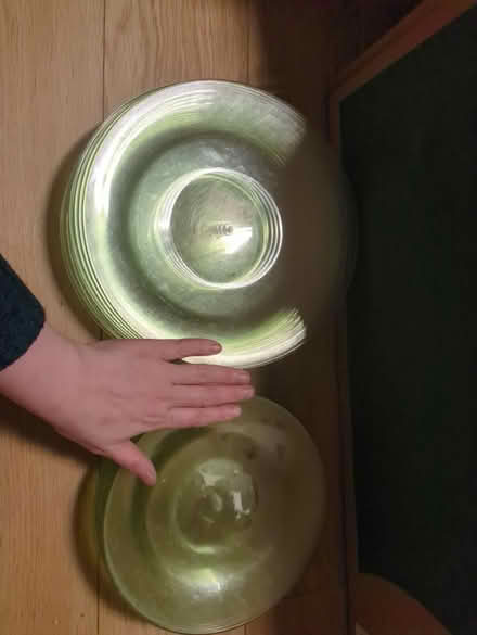 Photo of free 20 plastic plates (Eynesbury) #2