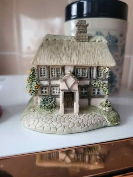 Photo of free Ornament (Dursley) #1